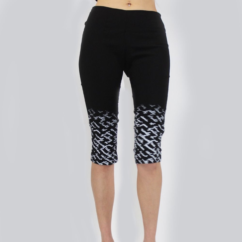 Printed Bottom Capris SP-7866
